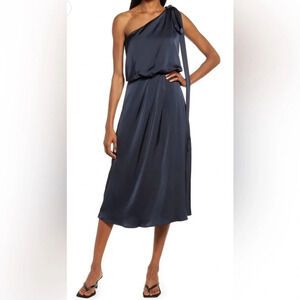 Amy Lynn One-Shoulder Satin Dress in Navy Blue